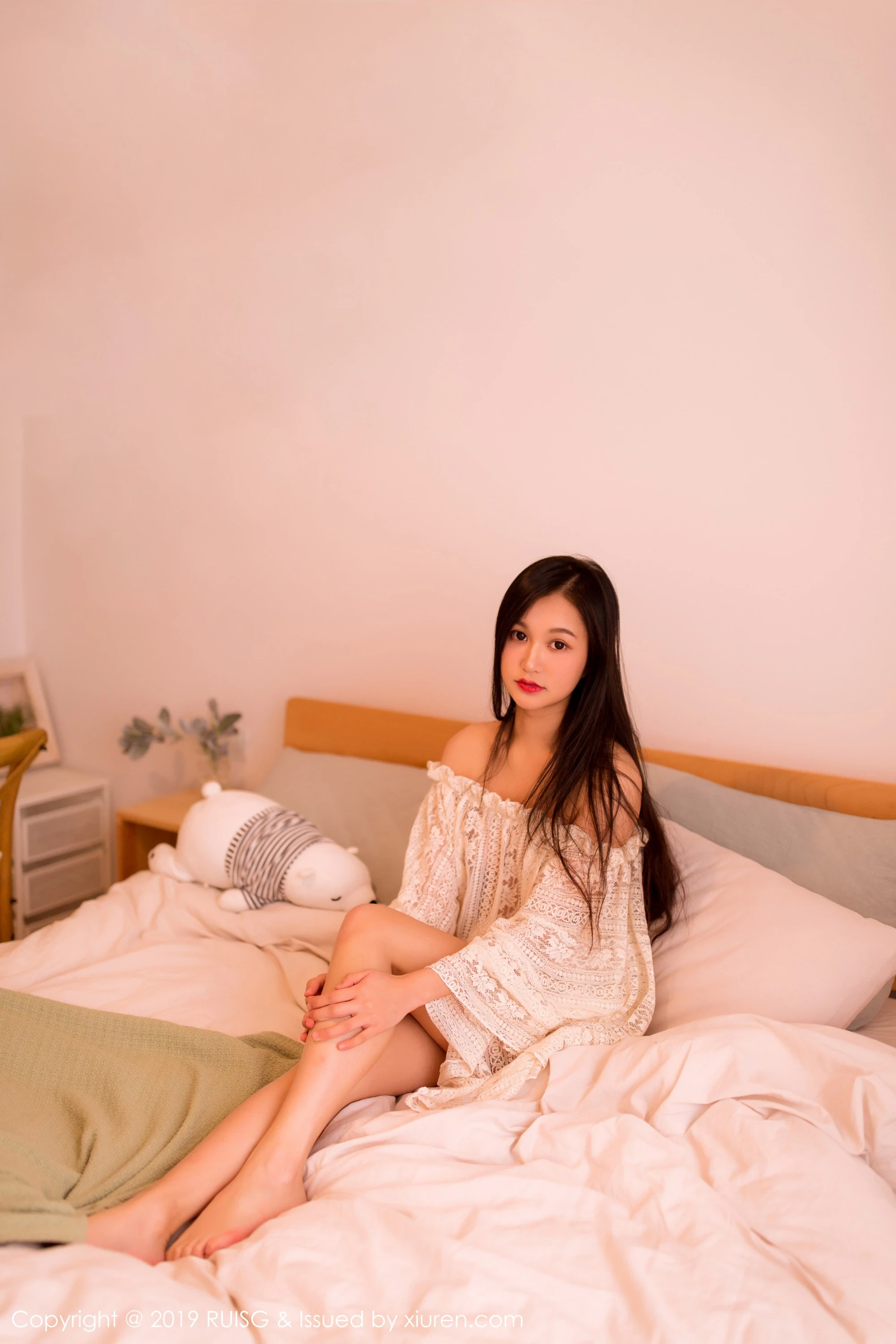 [RUISG瑞丝馆系列]2019.06.19 Vol.066 深紫Julie 性感写真[43P]