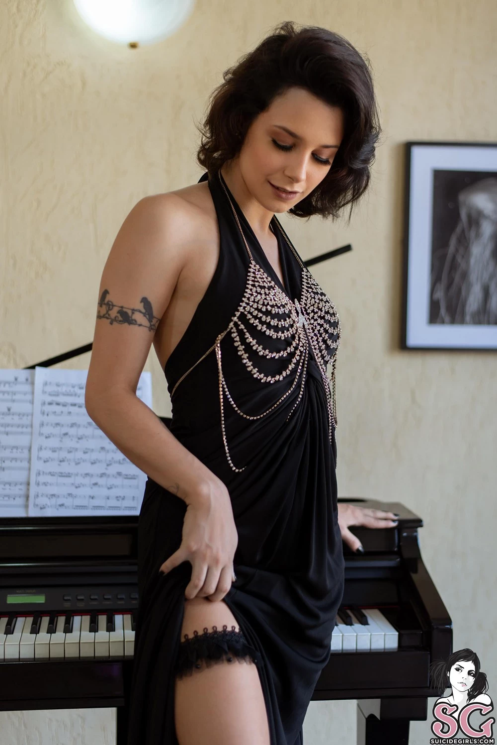 [Suicide Girls] Gweenblack - The Piano Room