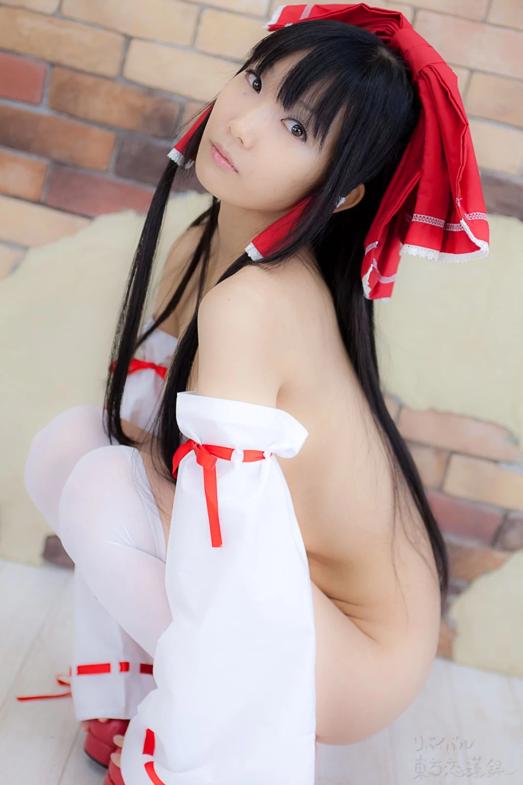 lenfried touhou hakurei reimu sexy ero cosplay