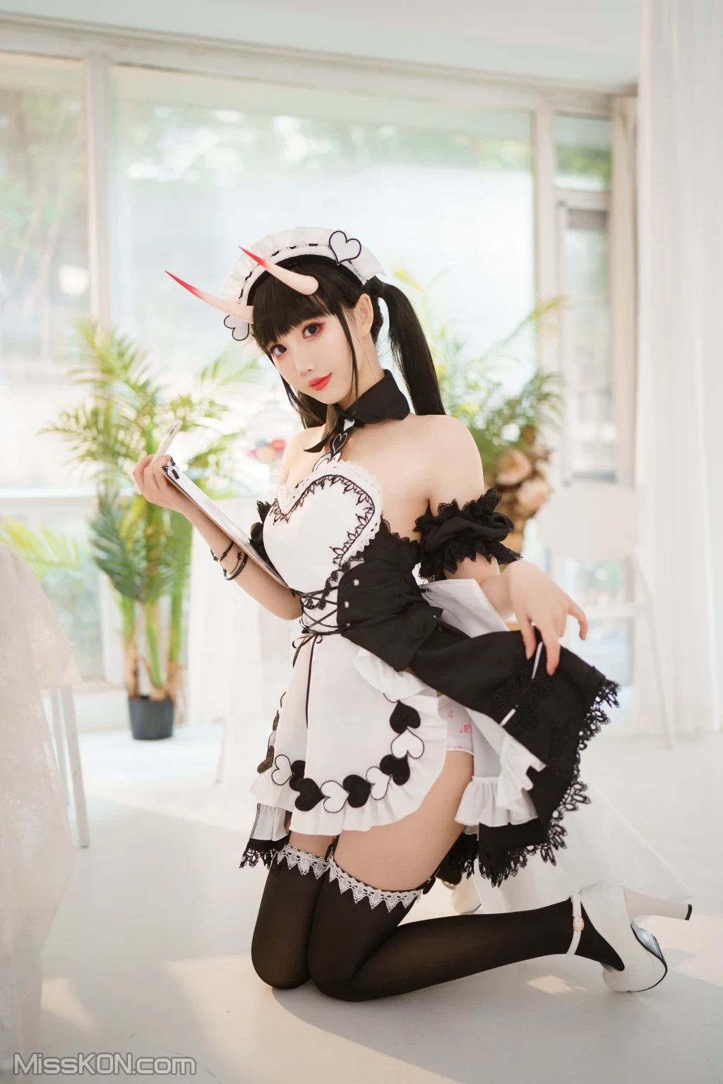 Coser@面饼仙儿 No.122： 能代女仆 [31 photos]