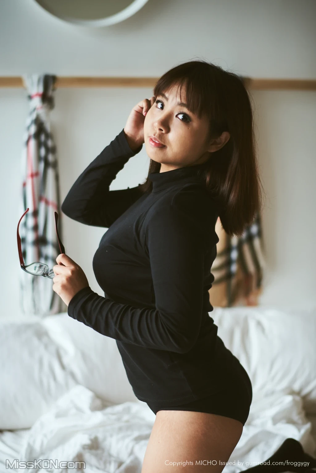 Micho Teh Vol.1： Glasses & Black Turtleneck [59 photos]