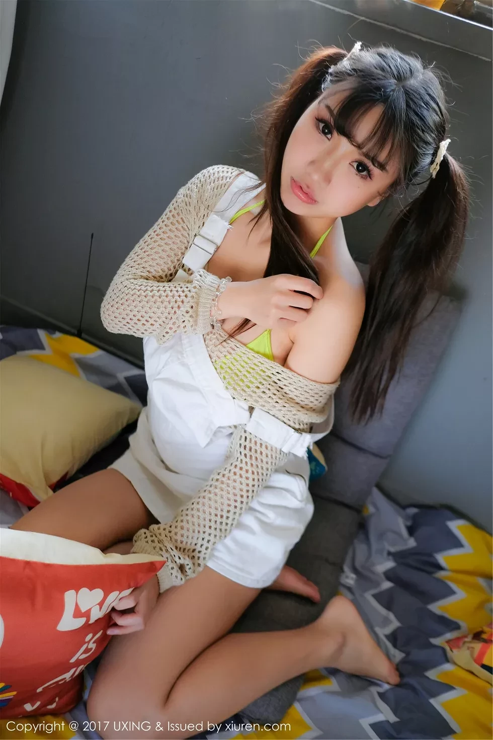 [UXING优星馆]Vol.050_巨乳萝莉晓茜sunny学生装 私房内衣秀完美身材性感写真47P