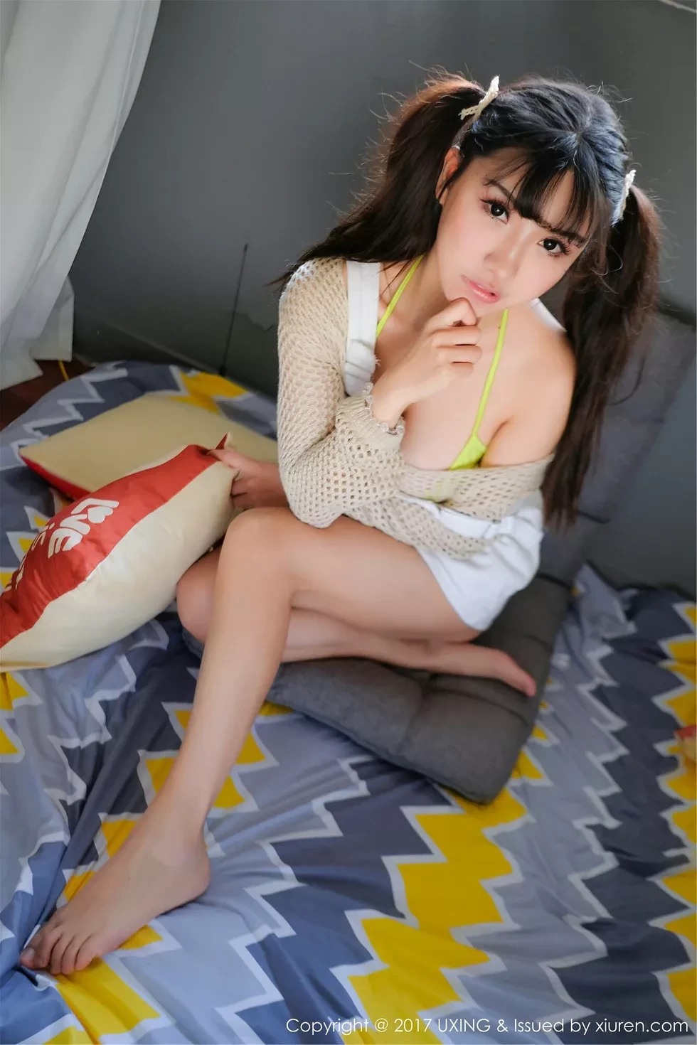 [UXING优星馆]Vol.050_巨乳萝莉晓茜sunny学生装 私房内衣秀完美身材性感写真47P