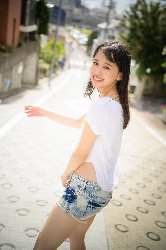 冈田佑里乃 ミスマガジン冈田佑里乃 20歳最后にたわわなおっぱいだけじゃなく绮丽...