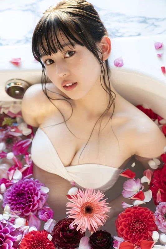 冈田佑里乃 ミスマガジン冈田佑里乃 20歳最后にたわわなおっぱいだけじゃなく绮丽...