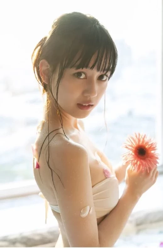 冈田佑里乃 ミスマガジン冈田佑里乃 20歳最后にたわわなおっぱいだけじゃなく绮丽...