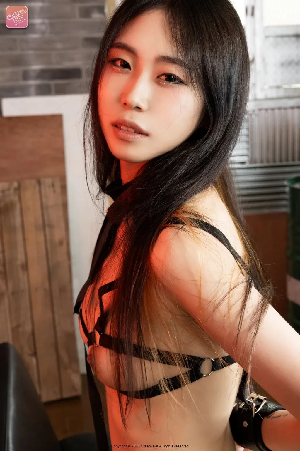 [CREAM PIE] Bora Vol.1： Kidnapping Handcuffs [40 photos ]