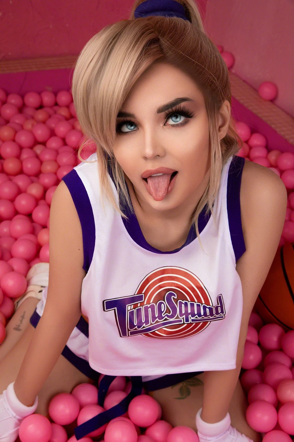 Kalinka Fox - Lola Bunny