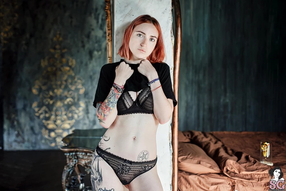 [Suicide Girls] Satanramm - Rosenrot