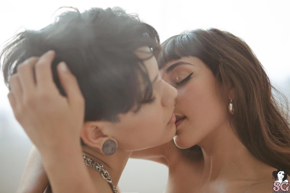 [Suicide Girls] Lovelace - De Vapor Y Ternura