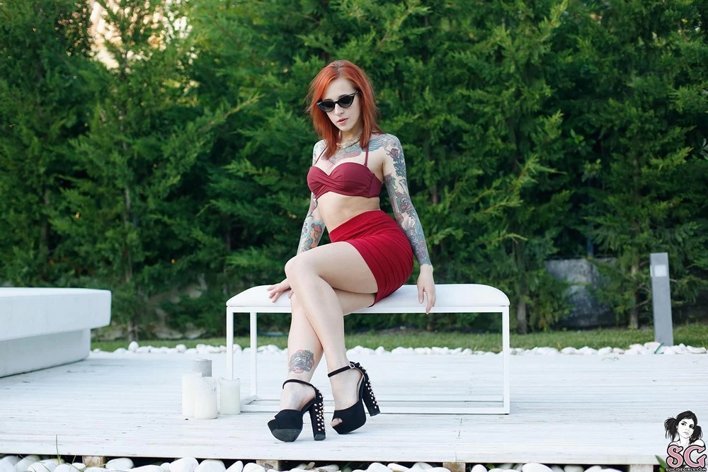 [Suicide Girls] JaneSinner - Burgundy