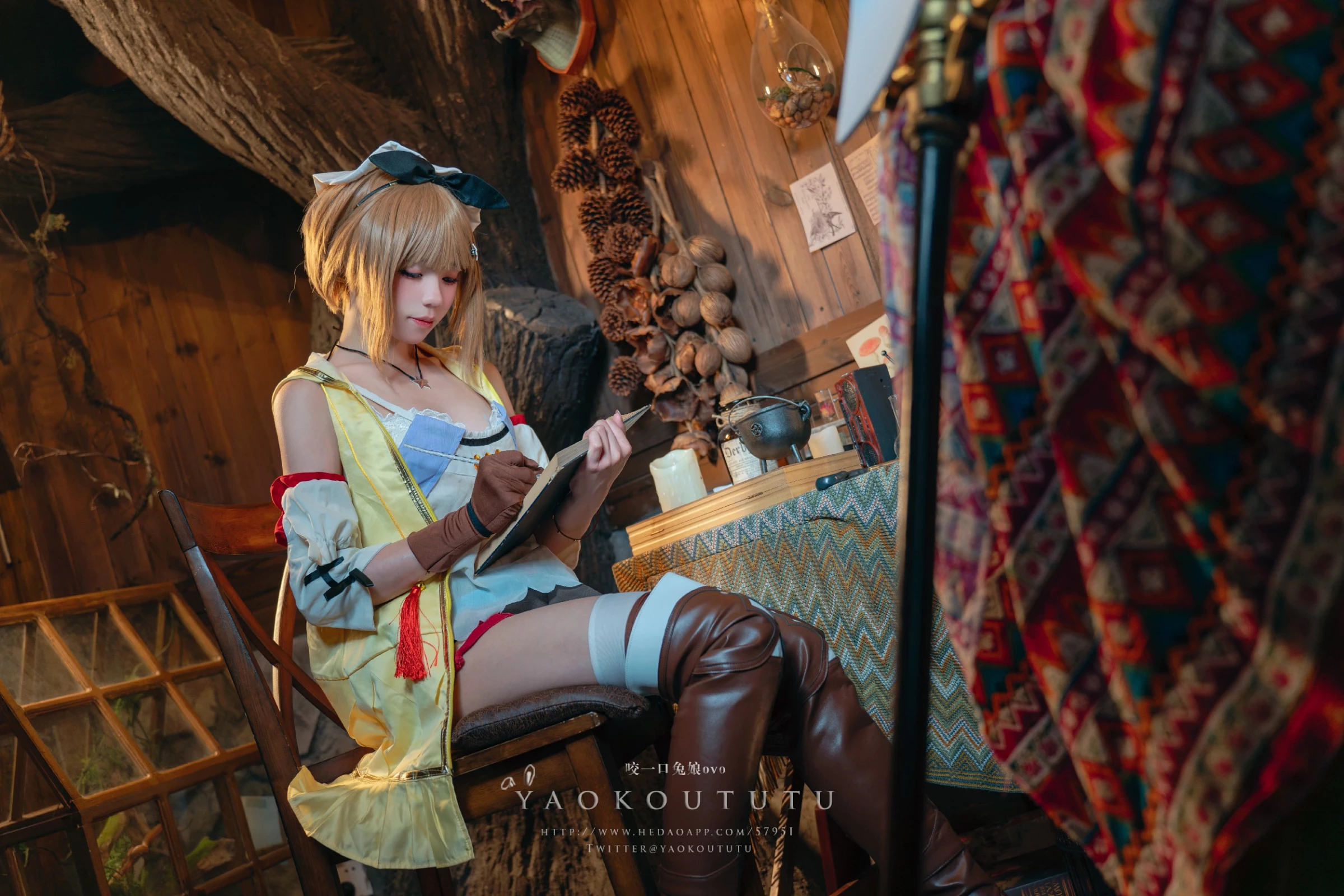 Coser@黏黏团子兔 -  莱莎的秘密工坊’&和我交往吗 [53P]