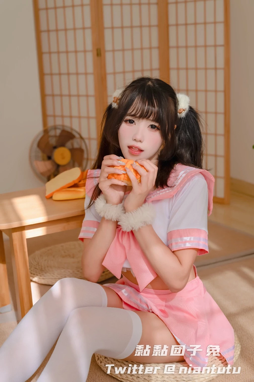 Coser@黏黏团子兔 - JK [60P]