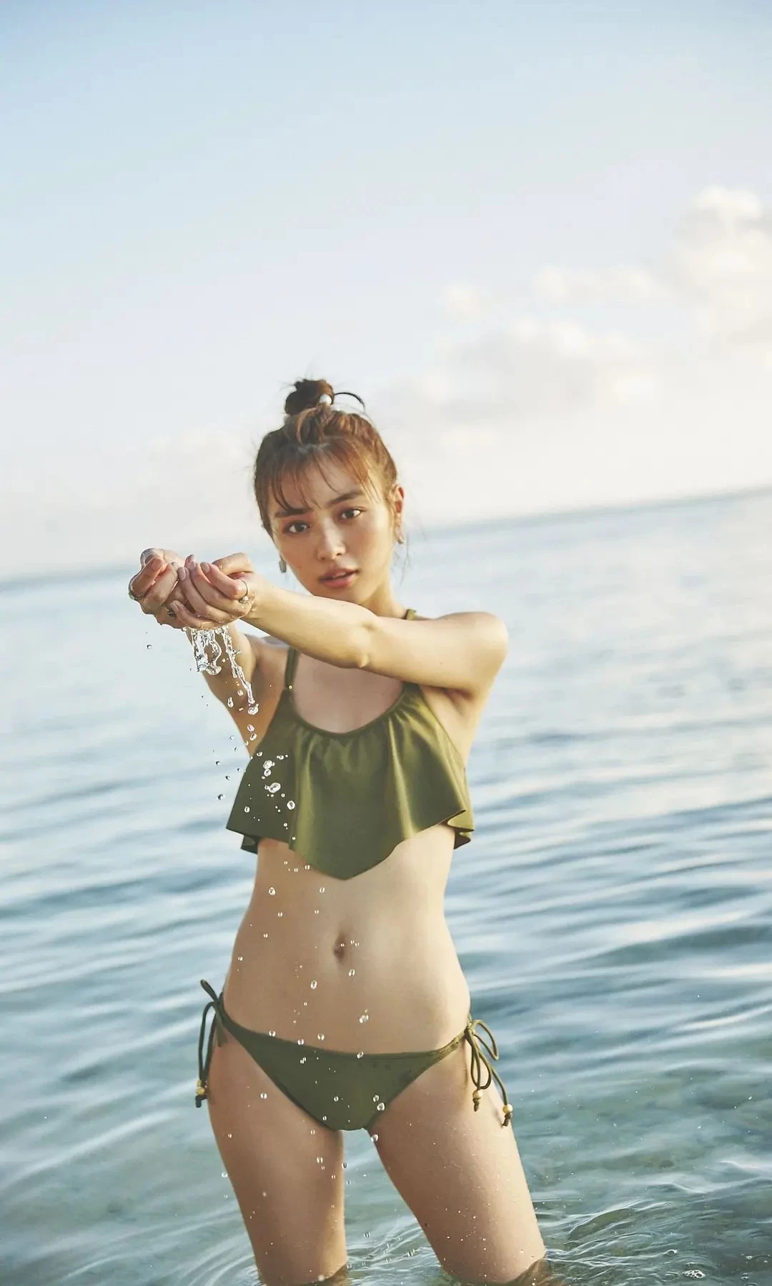 内田理央[MORE Photobook] Rio Uchida - Summer Time Dream [76P]