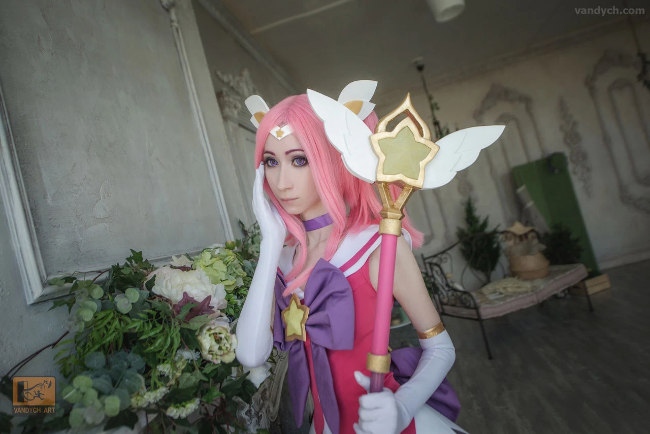 Vandych - Star Guardian Lux