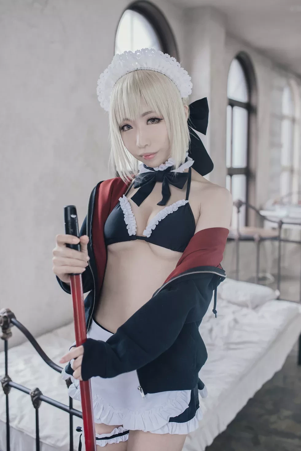 [Cosplay精选]《HeartBreak Morgan》吃雪糕的紧身衣妹子性感写真243P