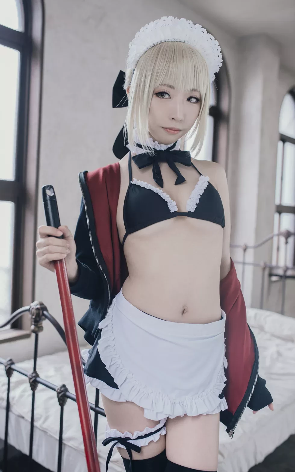 [Cosplay精选]《HeartBreak Morgan》吃雪糕的紧身衣妹子性感写真243P