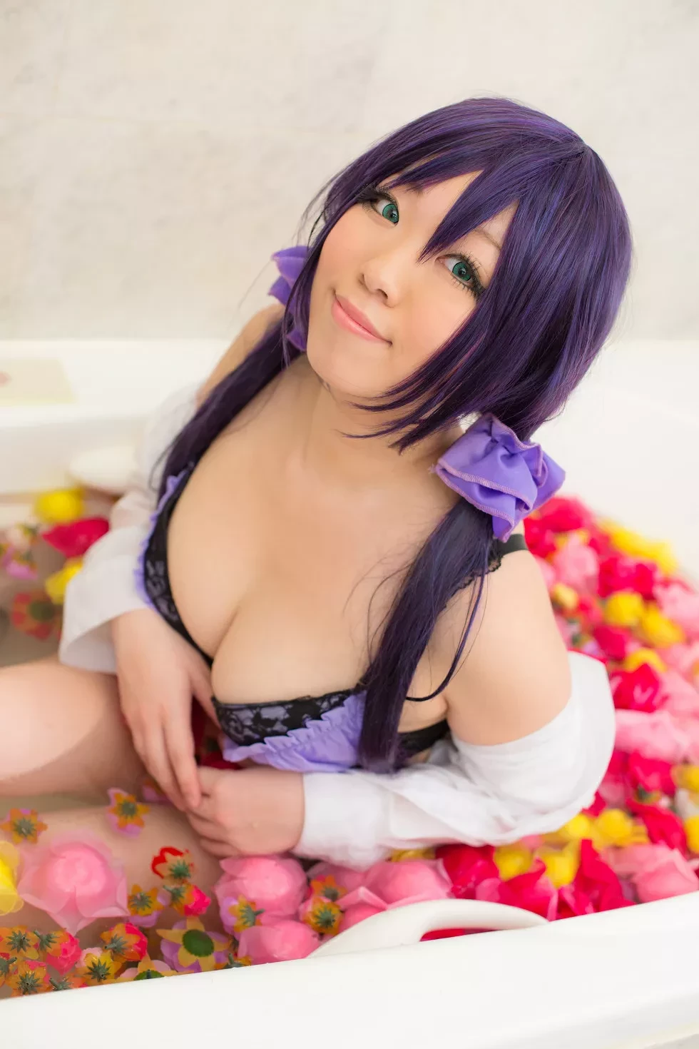 [Cosplay精选]COS正片《は紫や》图集丰满美少女粉红薄纱裙秀豪乳写真200P