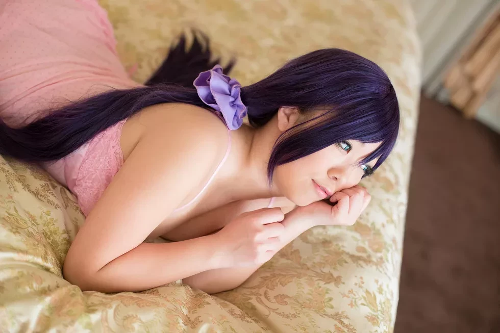 [Cosplay精选]COS正片《は紫や》图集丰满美少女粉红薄纱裙秀豪乳写真200P