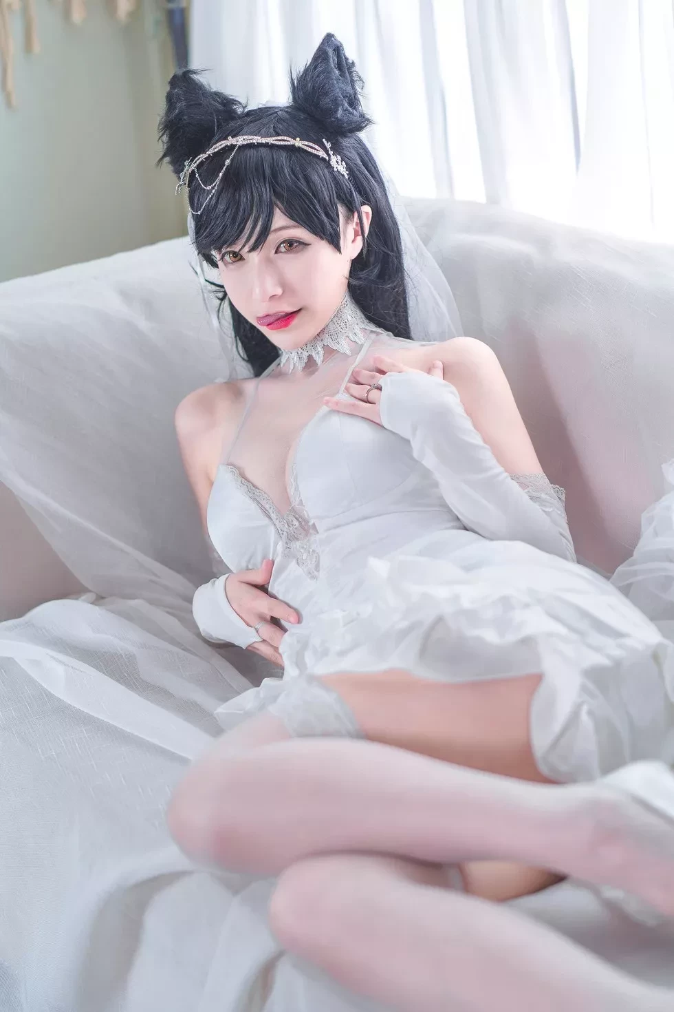 [Cosplay精选]动漫博主铁板烧鬼舞w爱宕系列JK制服 吊带蕾丝袜诱惑写真41P