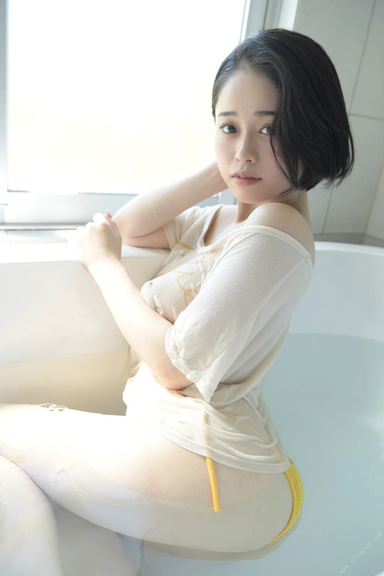 MINAMO[Photobook] 彼女のサマー ブリーズ 周刊ポストデジタル写真集 [81P]