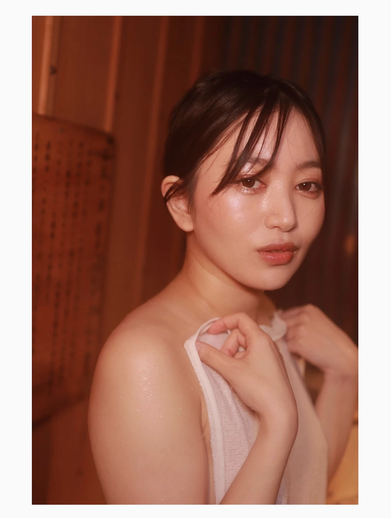 齐藤静[斉藤静][Photobook] セミヌード写真集 カップルで人気のラブホで [193P]