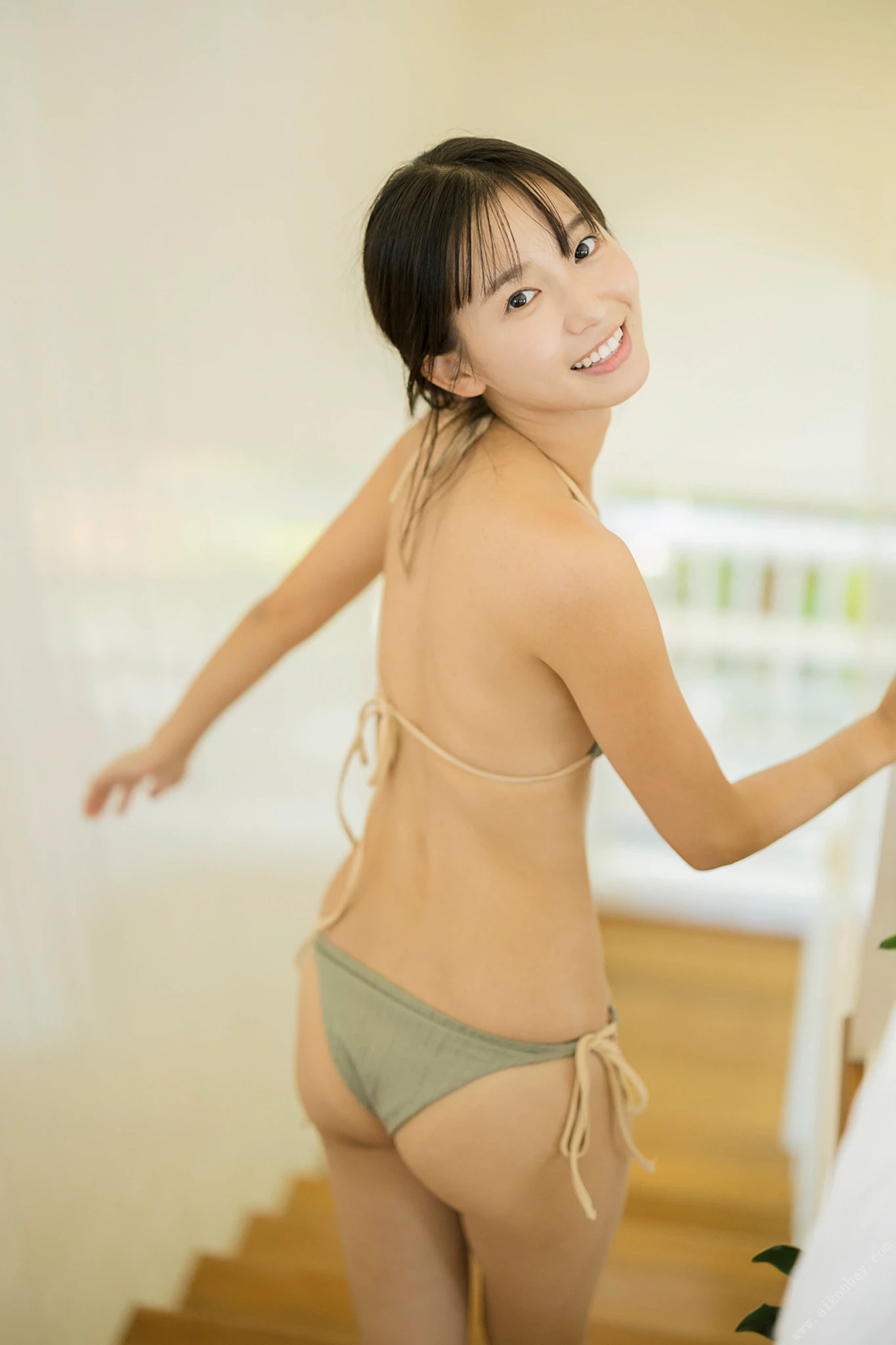 志田音音[Photobook] ハワイのねねまるホリデー 周刊ポストデジタル写真集 [136P]