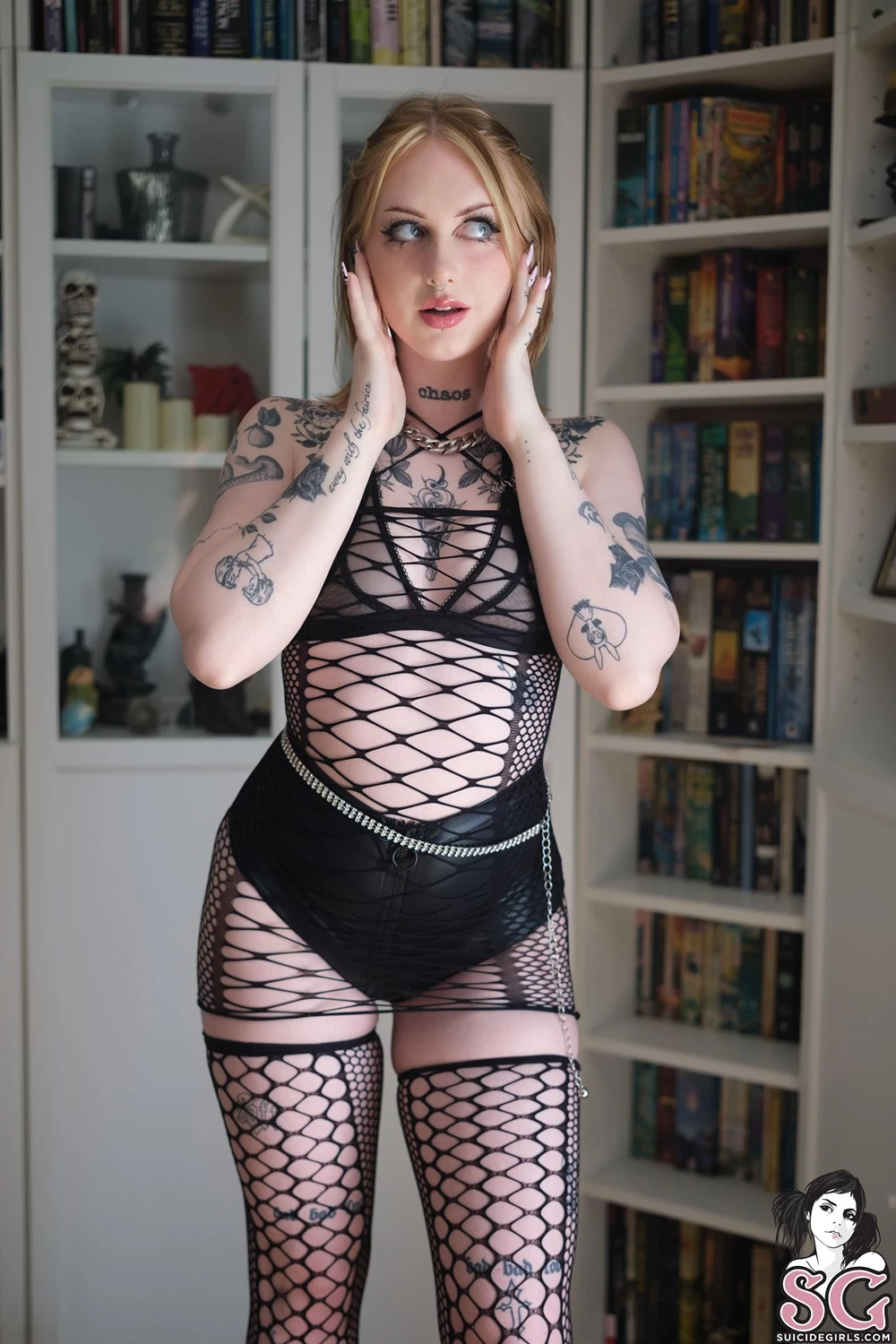 [Suicide Girls]Sep 27, 2023 - Porcelainerose - Hypnotic Gothic[51P]