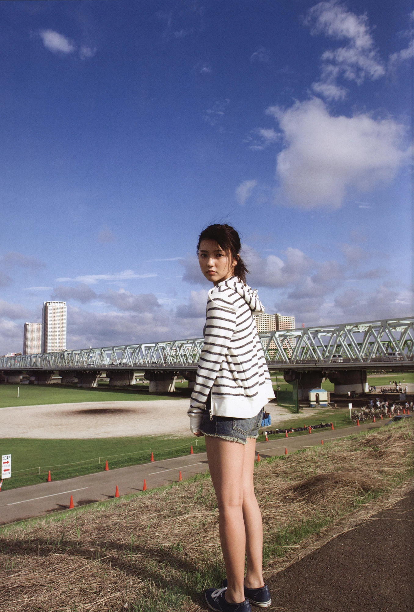 真野恵里菜[Bomb.tv] 2009.10 Mano Erina [510P]