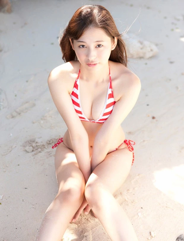 白嫩mm堀川美加子海边比基尼清新写真