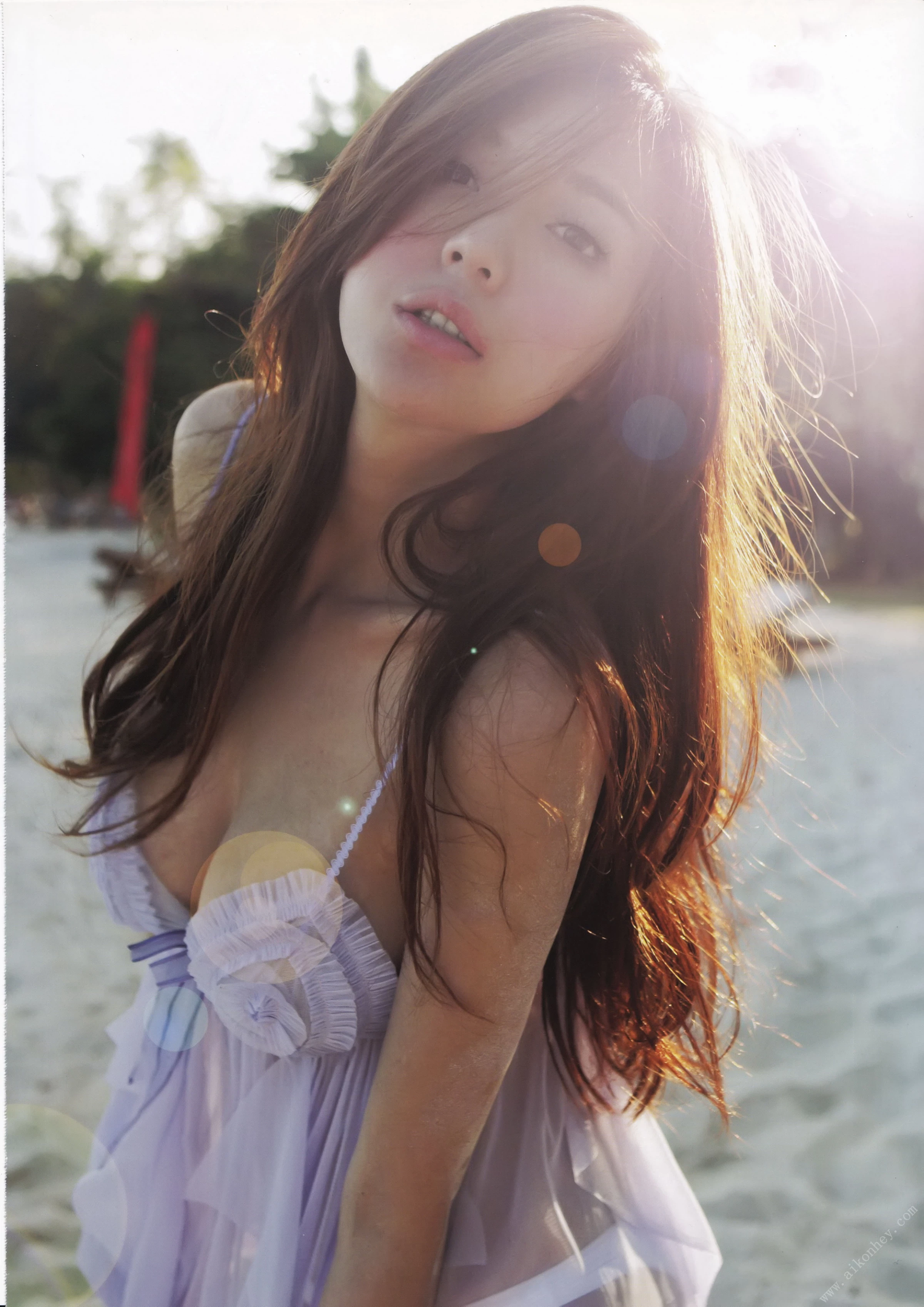 周伟彤[Photobook] Cica 写真集“Cica loves YOU！” [109P]