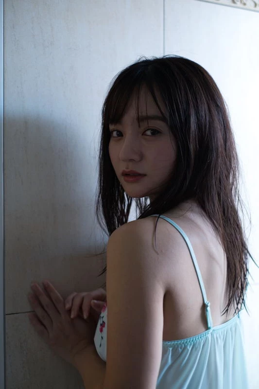 元人気Jrアイドル西永彩奈 ロリと大人の狭间を映した3rd写真集で冲撃のヌード姿にｗｗ