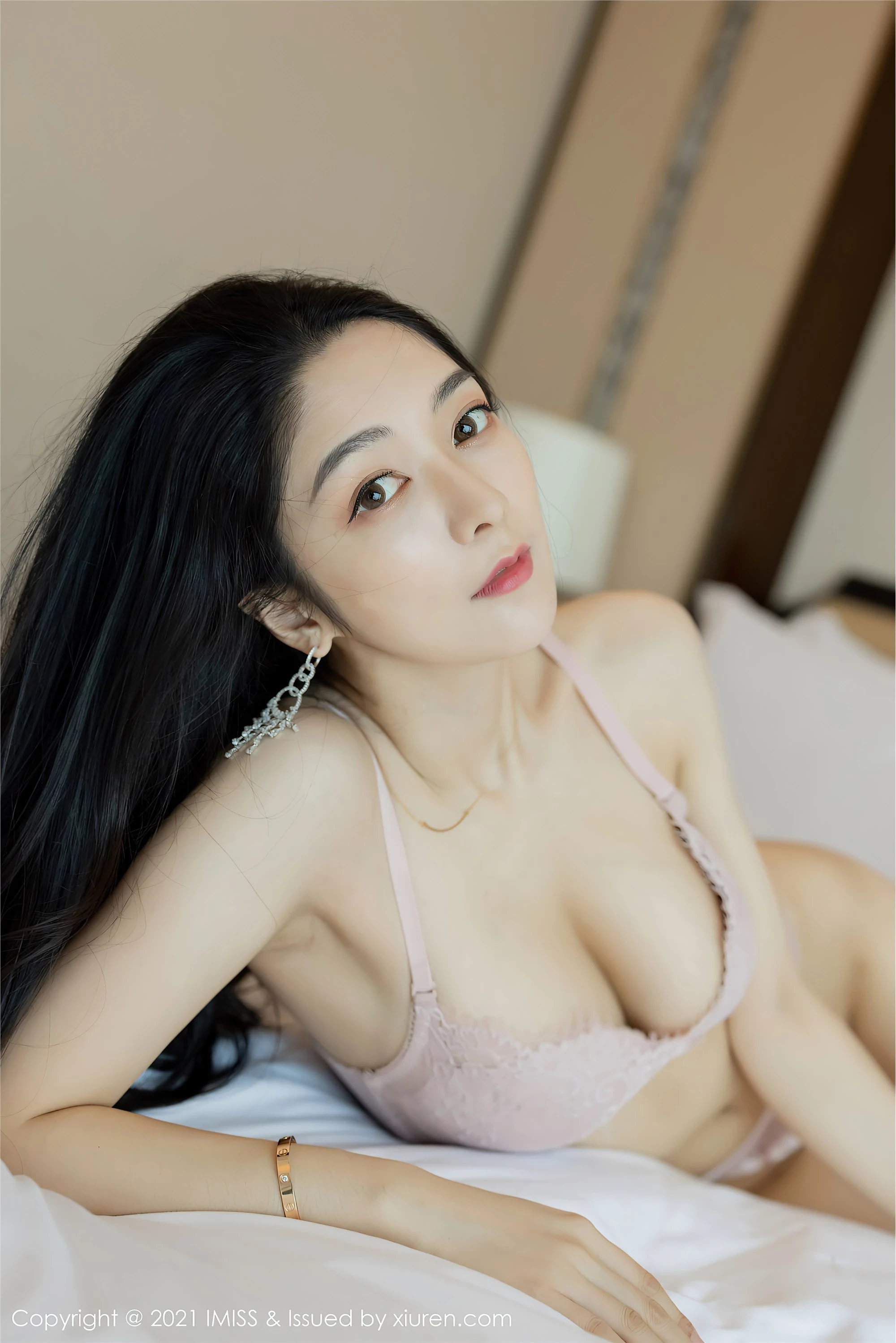 [IMiss爱蜜社系列]2021.03.15 VOL.564 Angela小热巴 完整版无水印写真[64P]