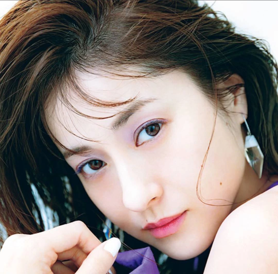 可性感亦可清纯甜美并存魅力--松本若菜