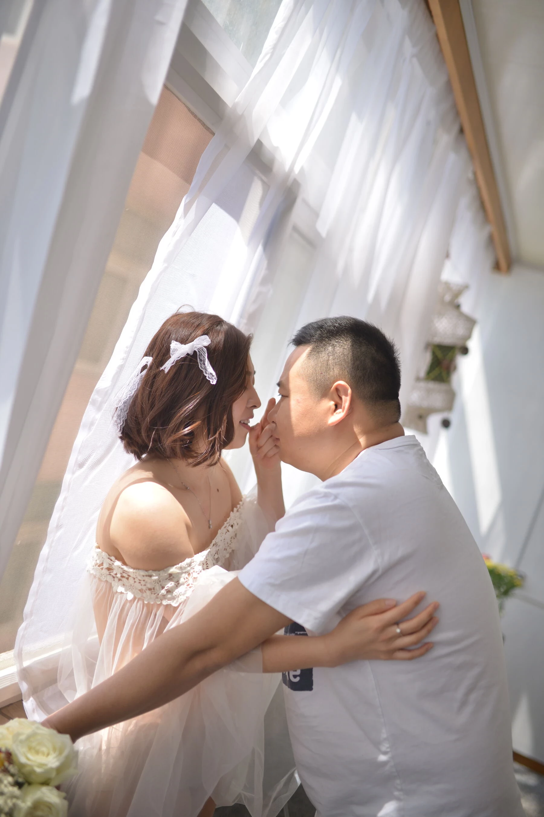 [Photo]小夫妻露点婚纱照 [575P]