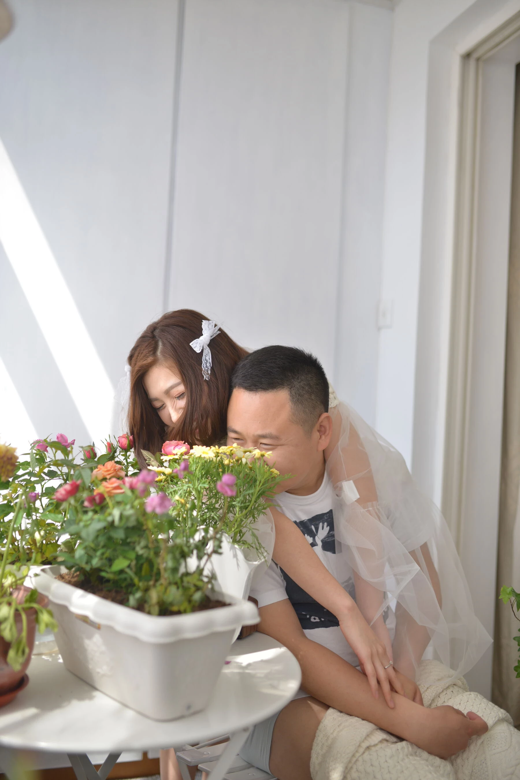 [Photo]小夫妻露点婚纱照 [575P]