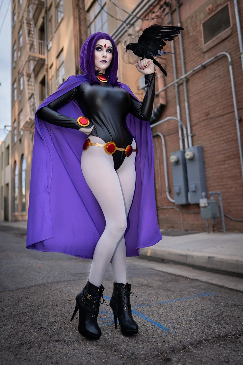 Angie Griffin – Raven