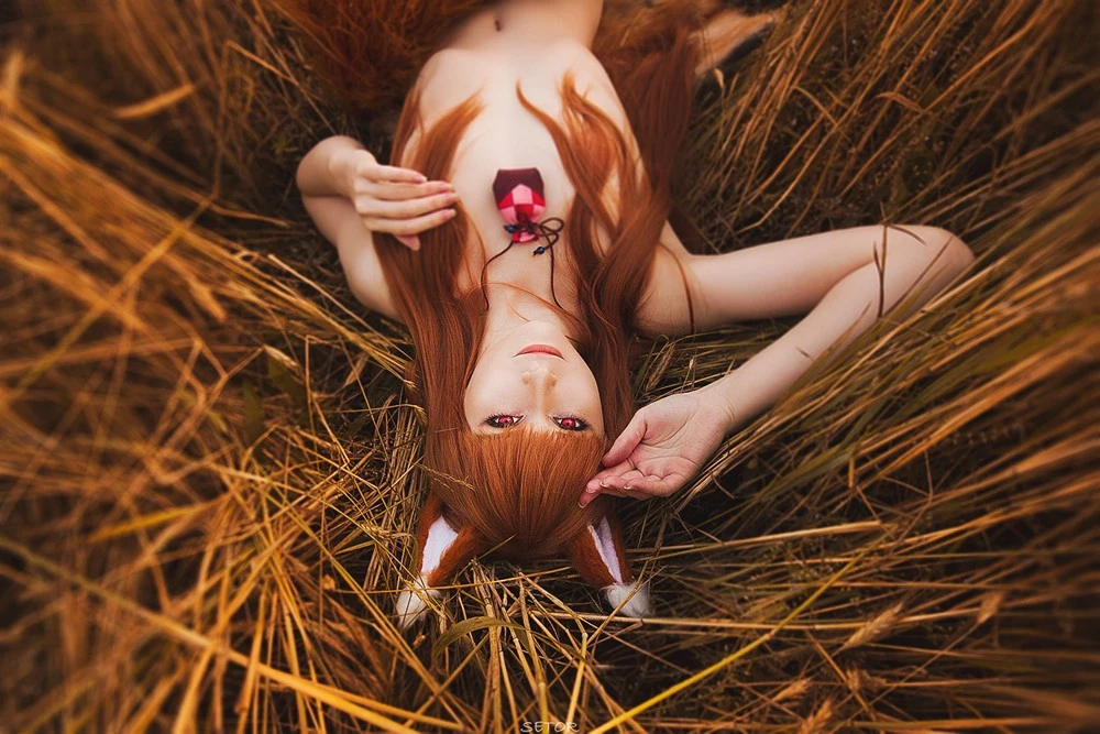 KyrieFox Holo cosplay