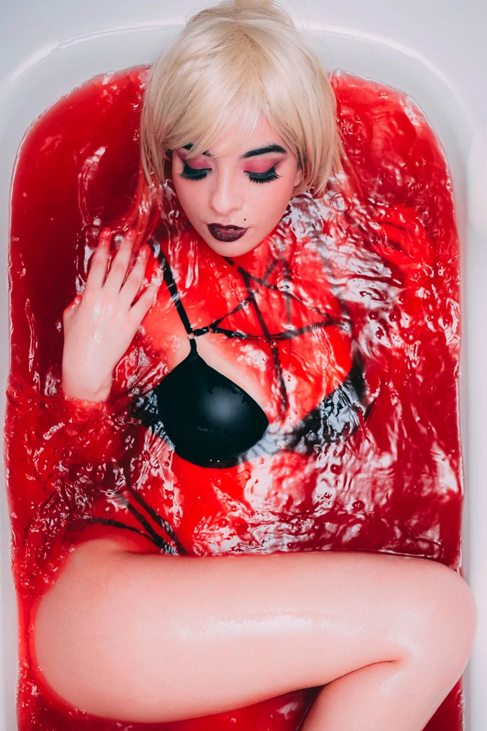 Valentina Kryp - Tiffany Valentine