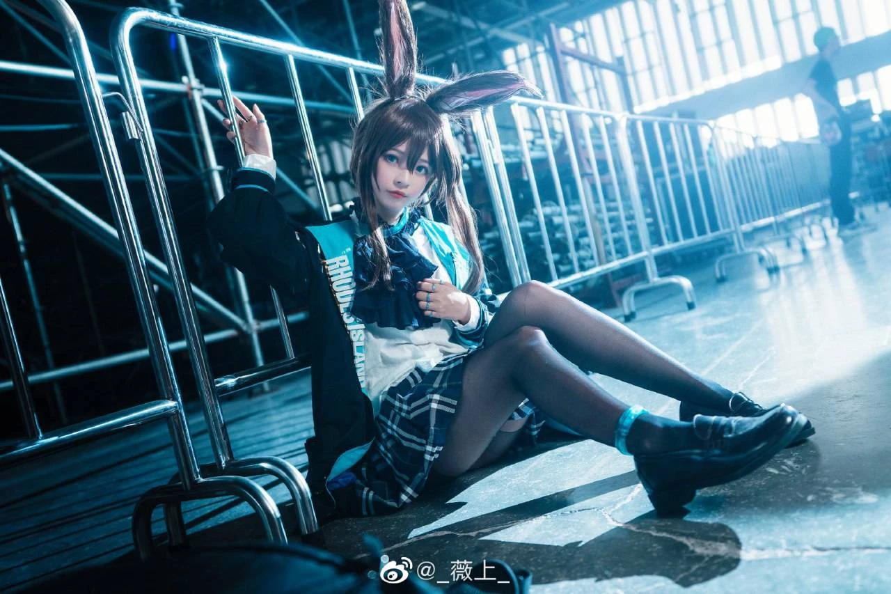 《明日方舟》阿米婭Cosplay[CN：_薇上_] [9P]