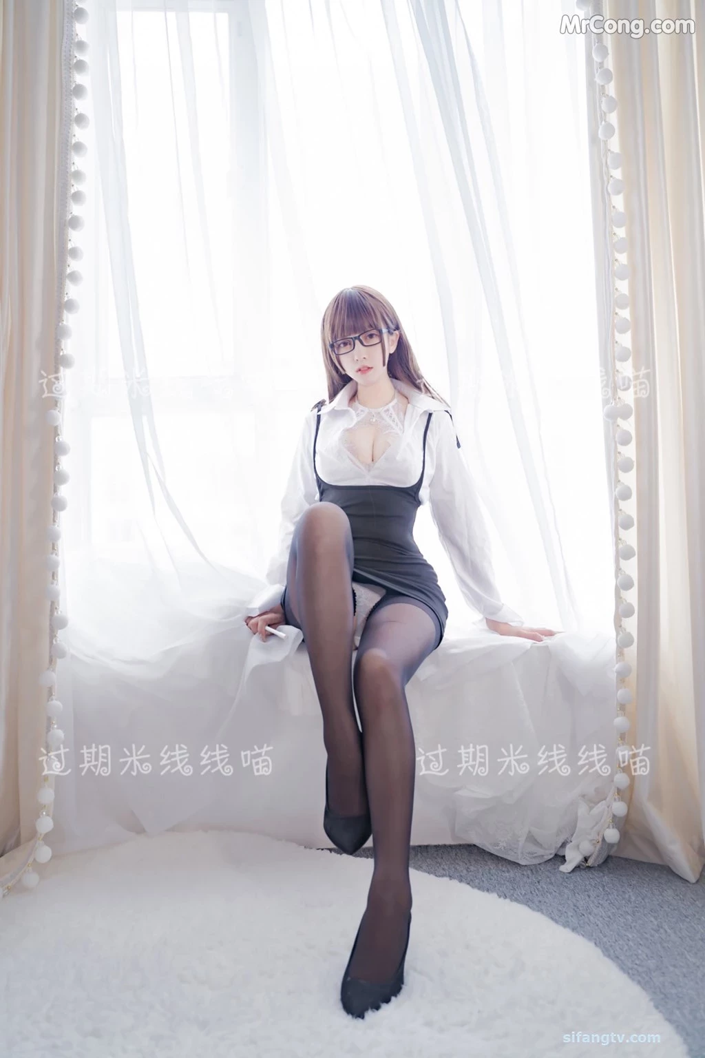 Coser @ 過期 米線 線 喵 OL 情慾 [24P]