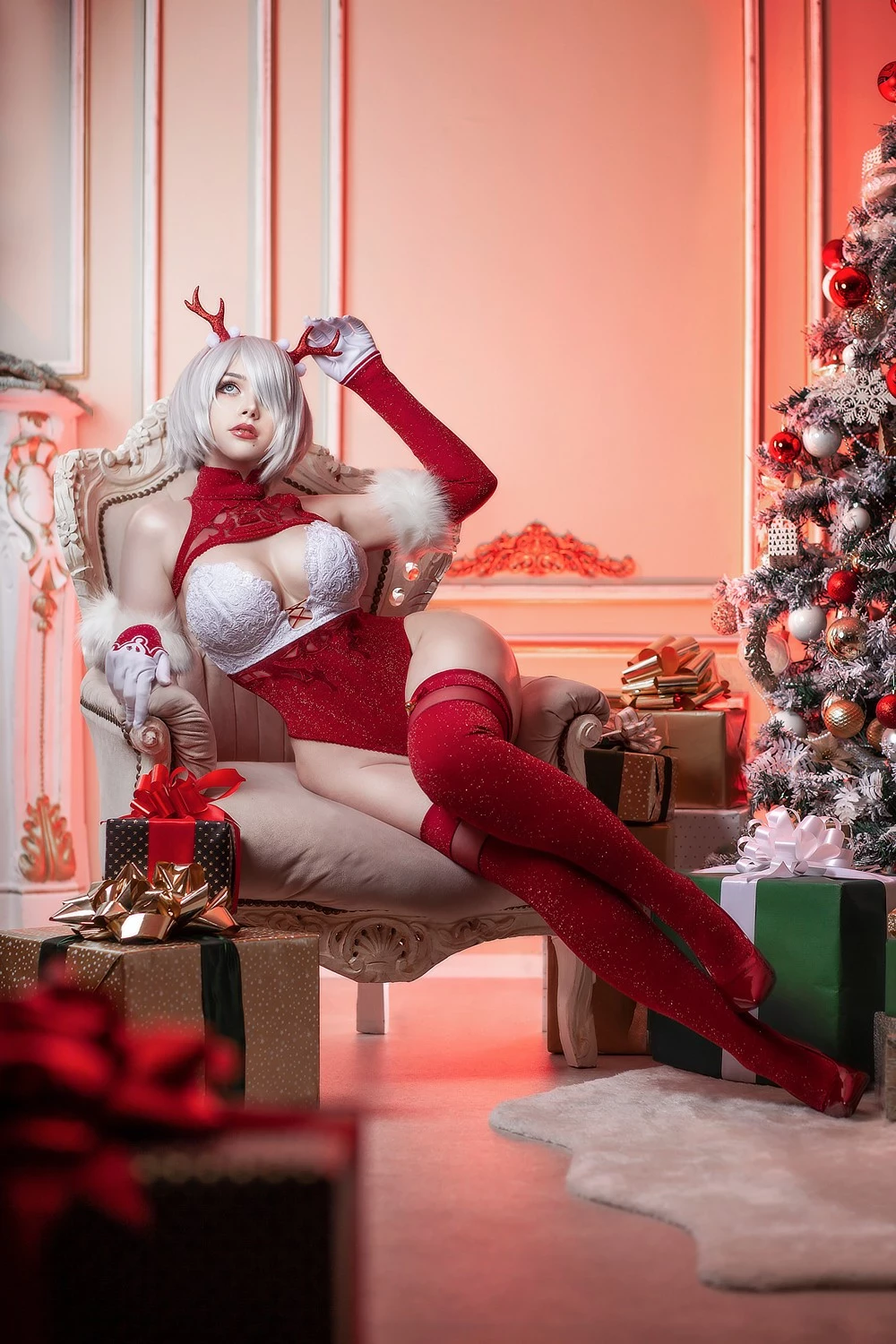 Saya The Fox - 2B Christmas