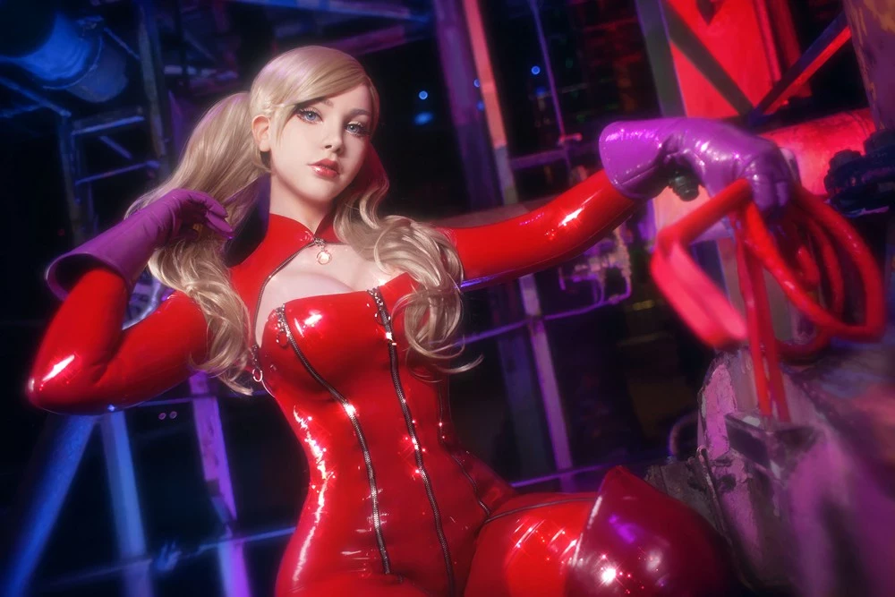 Saya The Fox - Ann Takamaki