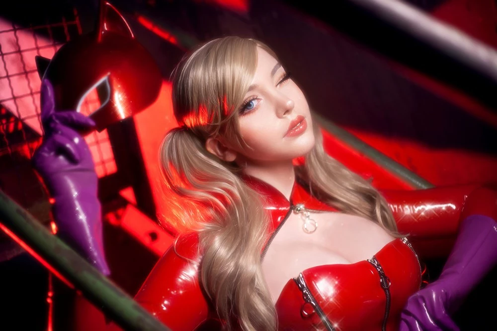 Saya The Fox - Ann Takamaki