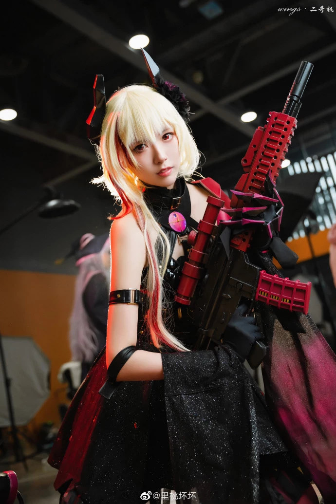 少女前線 M4 SOPMOD II @里桃壞壞 [酷狗蘑菇·螢火蟲動漫音樂嘉年華] [9P]