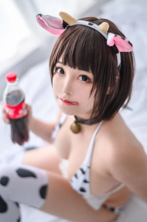 蜜汁貓裘[Mizhimao] 牛ビキニ Cosplay_Cow_Girl_Bikini [10P]