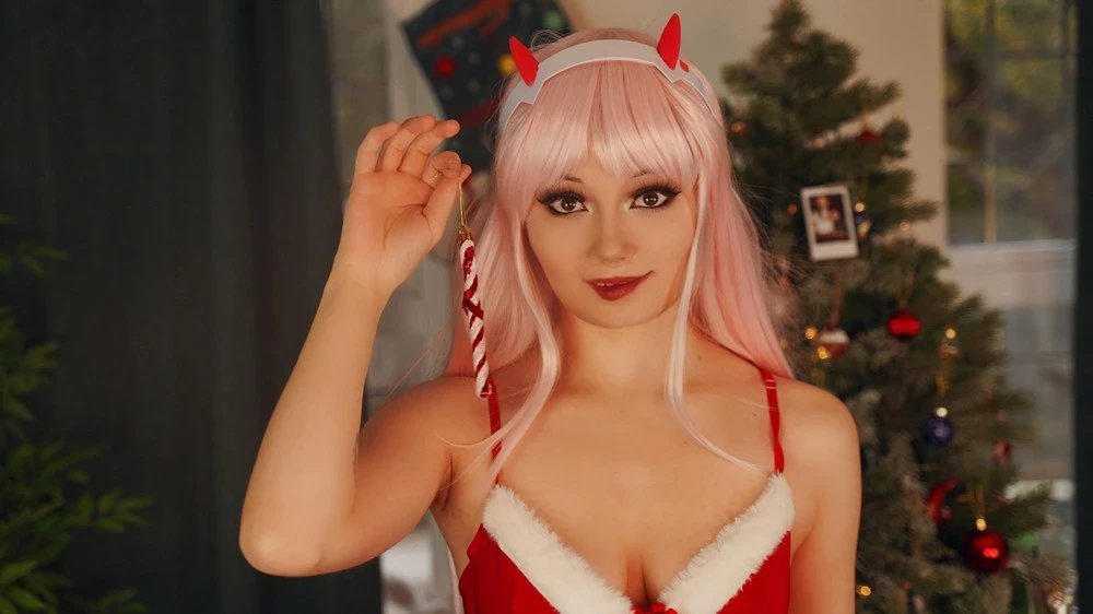 [Cosplay] Pixiecat - Zero Two Christmas [31 December 2021]