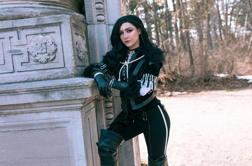 Luxlo Cosplay - Yennefer