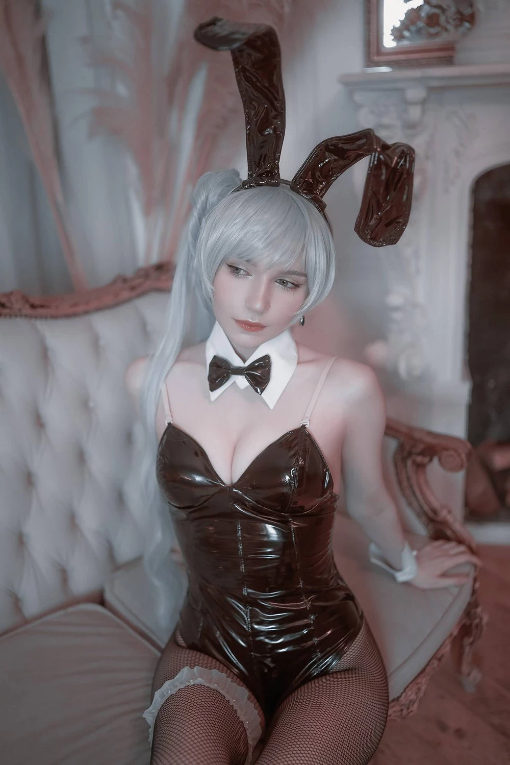 Michi Kyunn - Bunny Weiss Schnee