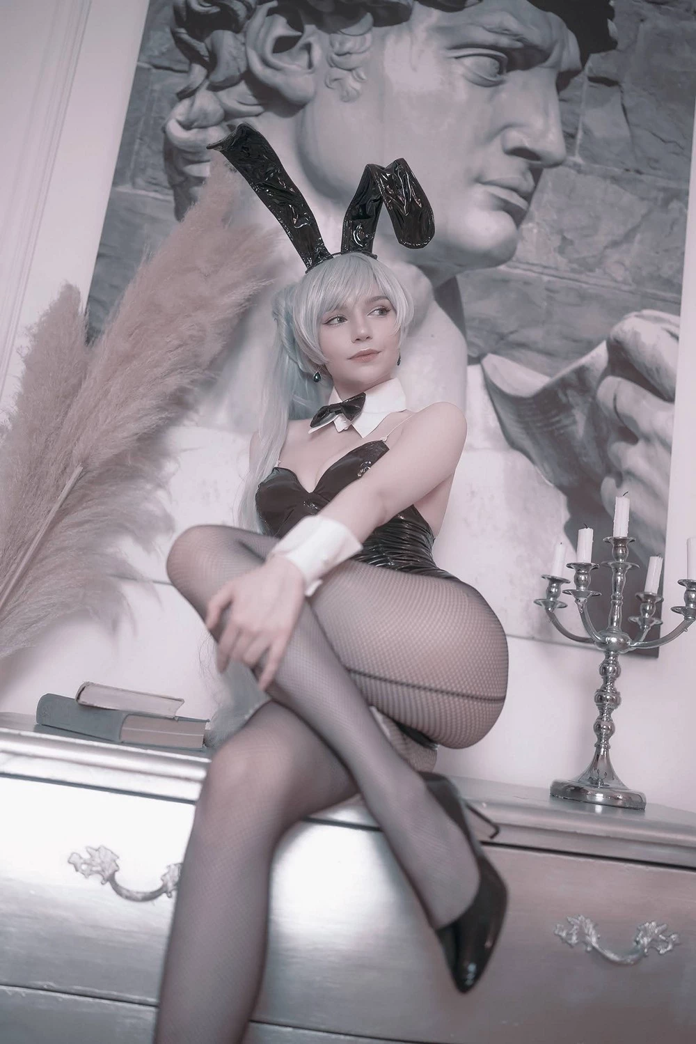 Michi Kyunn - Bunny Weiss Schnee